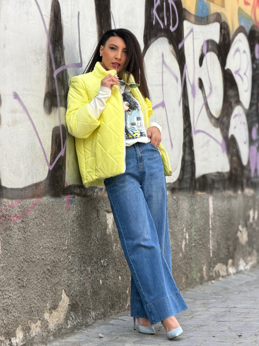 Geaca din fas cu floare in piept [2]