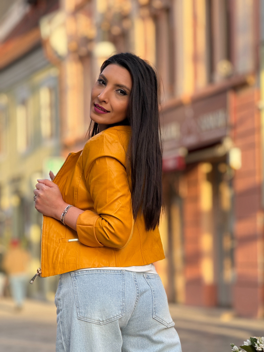 Geaca din piele ecologica cu fermoar supradimensionat [6]