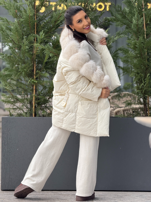 Geaca ivoire cu blana naturala [8]