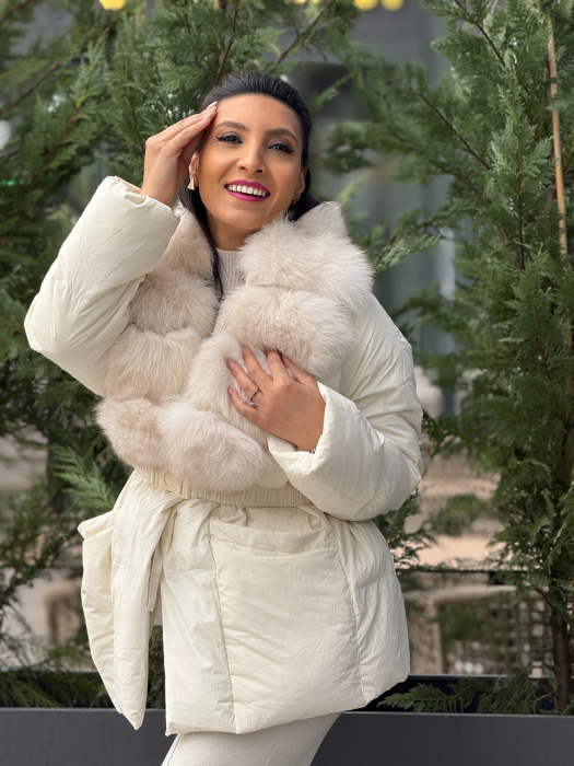 Geaca ivoire cu blana naturala [3]