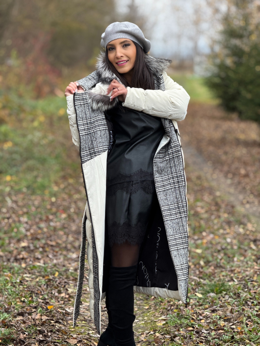 Geaca lunga cu imprimeu in carouri si guler din blana naturala [9]