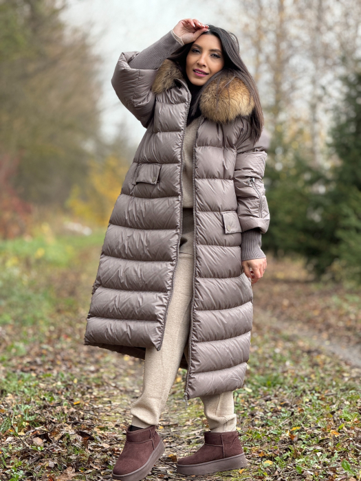 Geaca lunga matlasata cu buzunare si gluga din blana naturala [2]