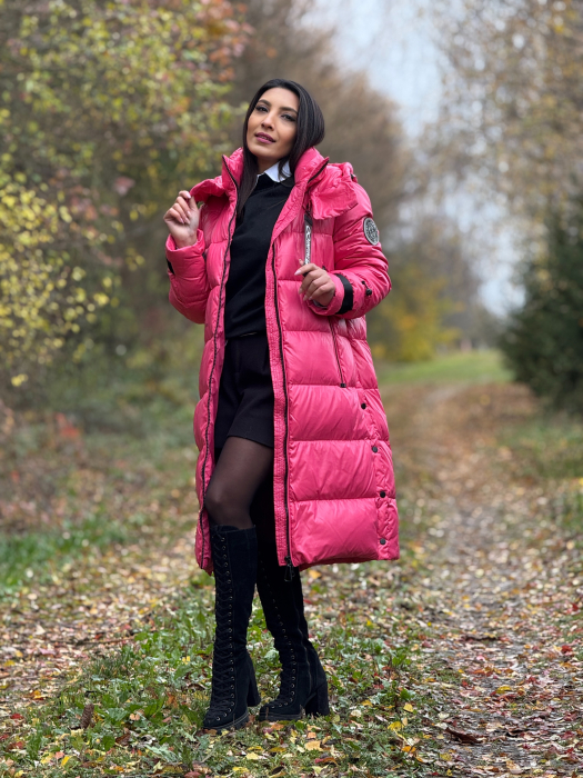 Geaca lunga matlasata cu gluga si fermoar [2]