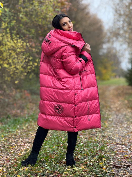 Geaca lunga matlasata cu gluga si fermoar [5]