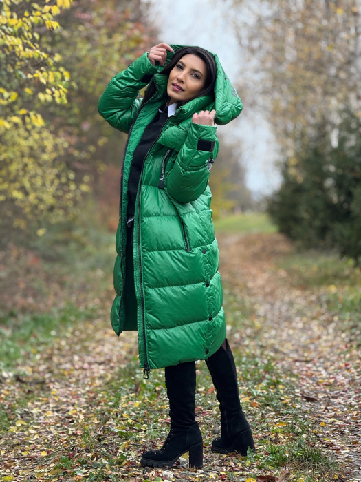 Geaca lunga matlasata cu gluga si fermoar [4]