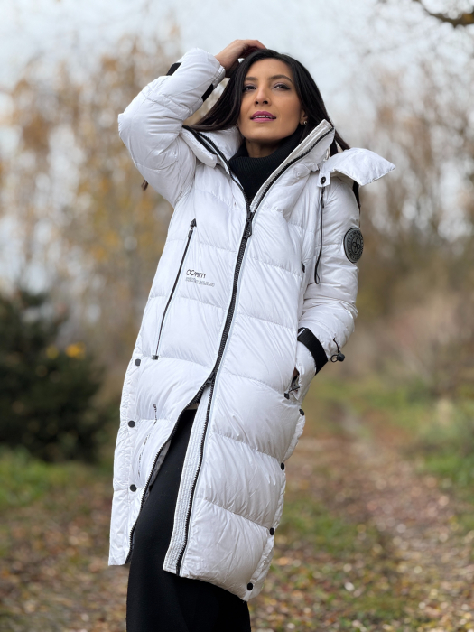 Geaca lunga matlasata cu gluga si fermoar [2]