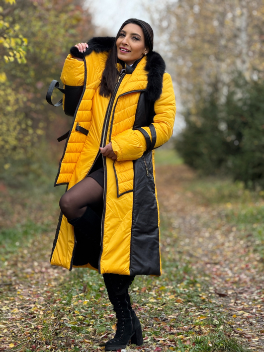 Geaca lunga matlasata cu guler din blana neagra [9]