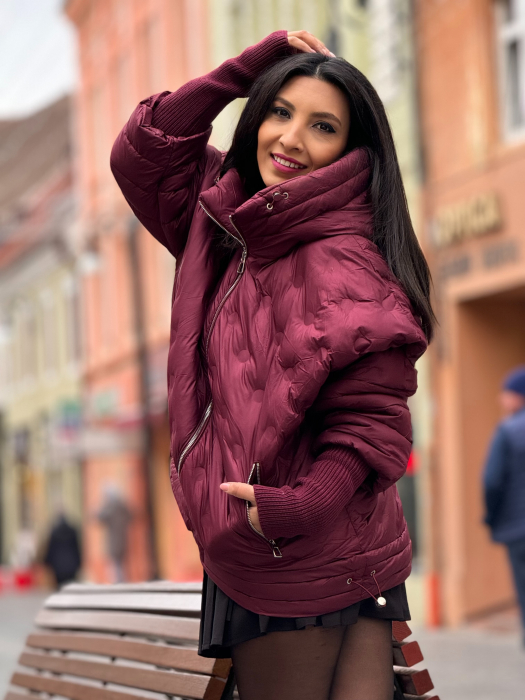 Geaca magenta cu gluga [3]