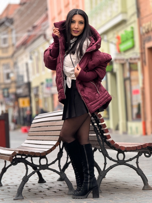 Geaca magenta cu gluga [7]
