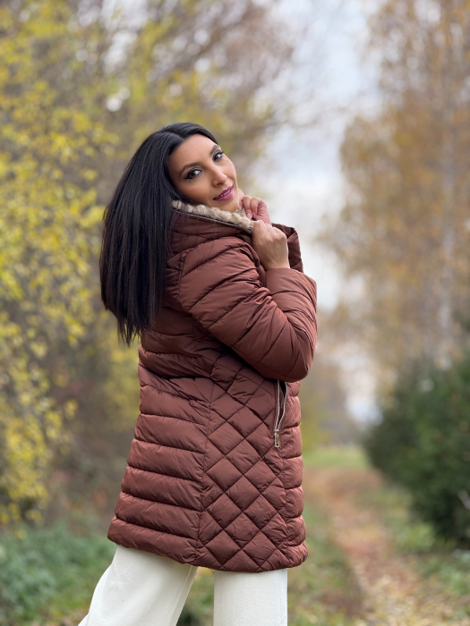 Geaca matlasata cu blanita la gluga [4]