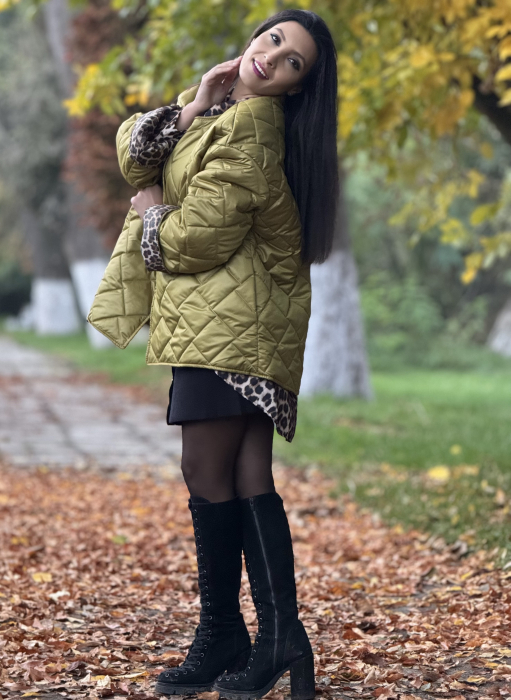 Geaca matlasata cu capse si interior animal print [3]