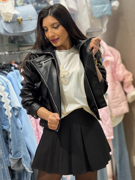 Geaca neagra cu elastic in talie si fermoar oblic [6]