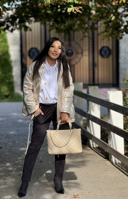 Geaca oversize aurie cu gluga si snur [4]