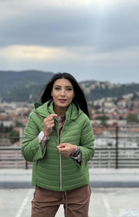 Geaca verde cu gluga [7]