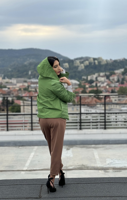 Geaca verde cu gluga [6]