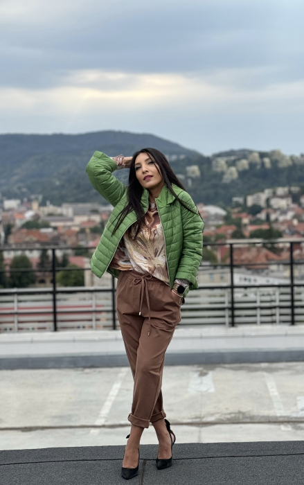 Geaca verde cu gluga [4]