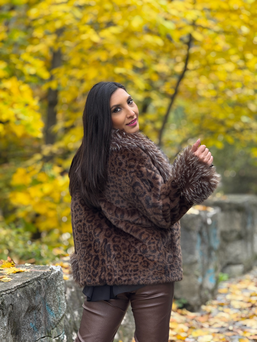 Haina cu imprimeu leopard si guler din blana artificiala [3]