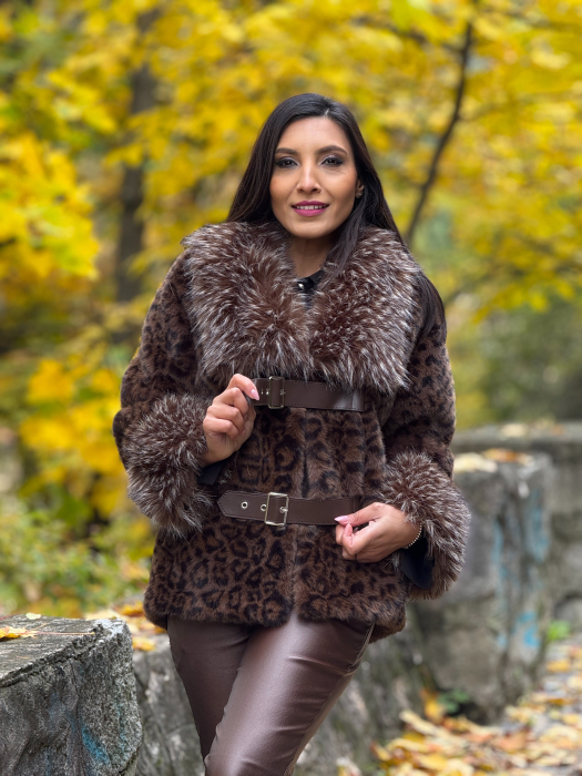 Haina cu imprimeu leopard si guler din blana artificiala [2]