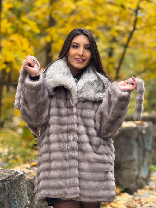 Haina din blana artificiala cu nasturi si cordon in talie [6]
