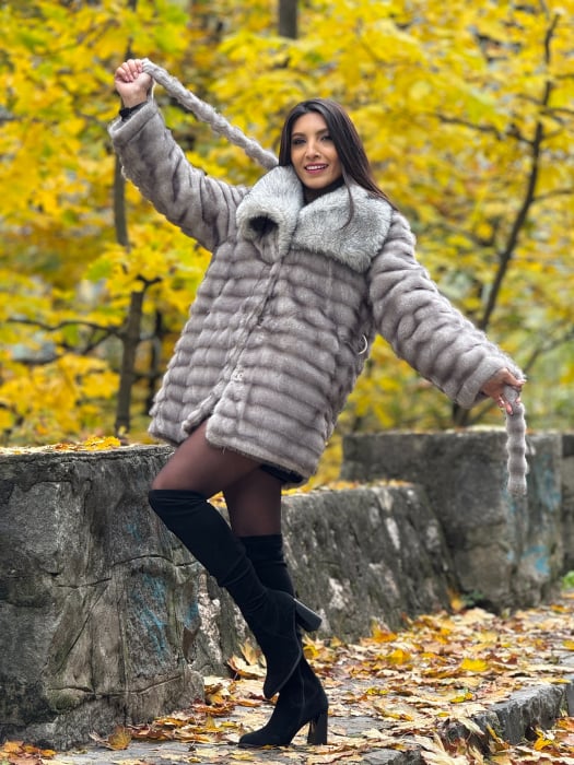 Haina din blana artificiala cu nasturi si cordon in talie [5]