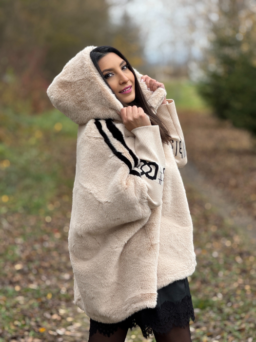 Haina din blana ecologica si dunga pe mana [4]