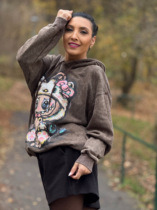 Hanorac maro cu imprimeu LABBUBU [5]