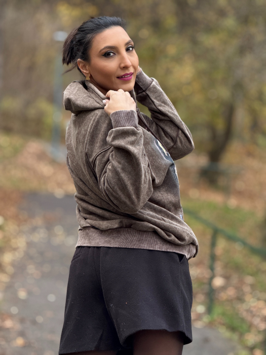 Hanorac maro cu imprimeu LABBUBU [6]