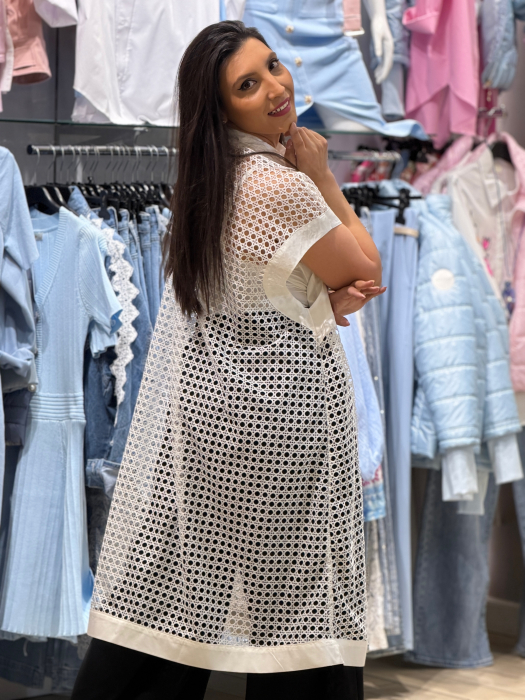 Jacheta alba din plasa [3]