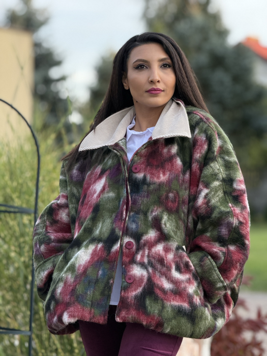 Jacheta colorata cu guler [6]