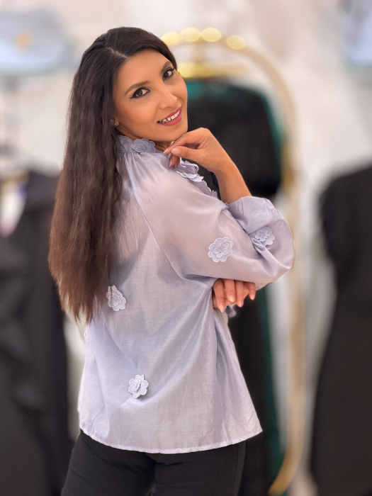 Bluza cu aplicatii florale 3D [5]