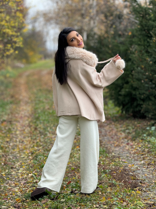 Jacheta cu fermoar si guler de blana [4]