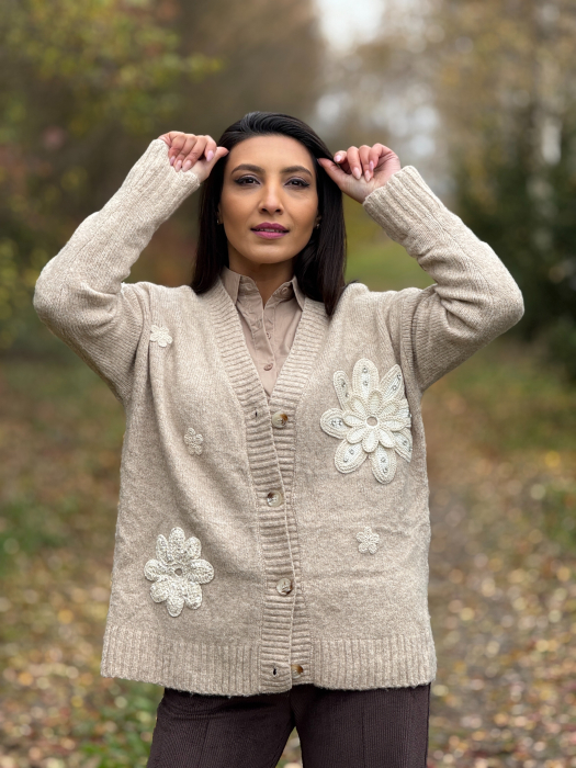 Jacheta cu flori brodate [4]