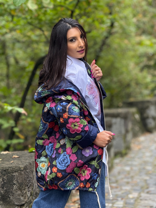 Jacheta cu gluga si flori crosetate multicolor [5]