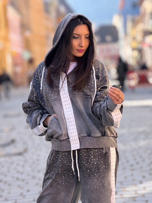 Jacheta cu pietricele si detaliu alb [8]