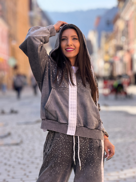 Jacheta cu pietricele si detaliu alb [5]