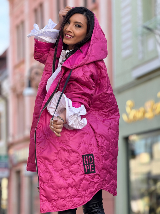 Jachetă damă cu croială lejeră cu glugă și model matlasat cu motive florale reliefate [3]