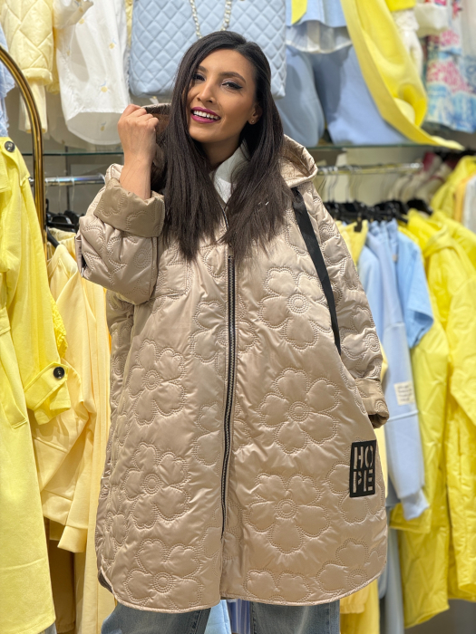 Jachetă damă cu croială lejeră cu glugă și model matlasat cu motive florale reliefate [2]