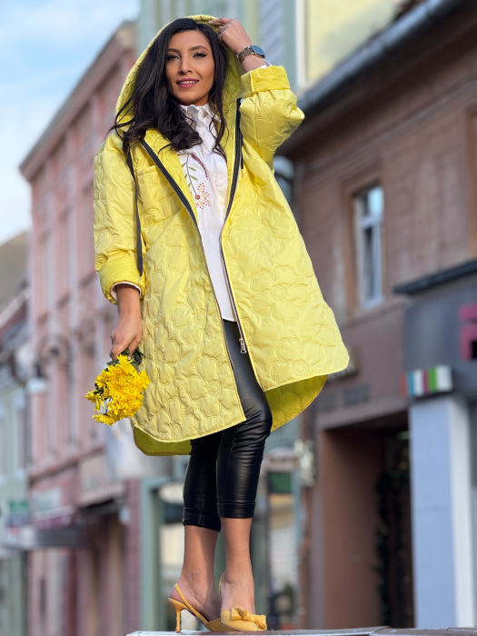 Jachetă damă cu croială lejeră cu glugă și model matlasat cu motive florale reliefate [7]