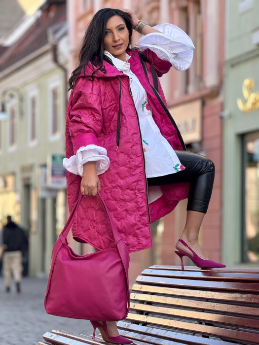 Jachetă damă cu croială lejeră cu glugă și model matlasat cu motive florale reliefate [4]