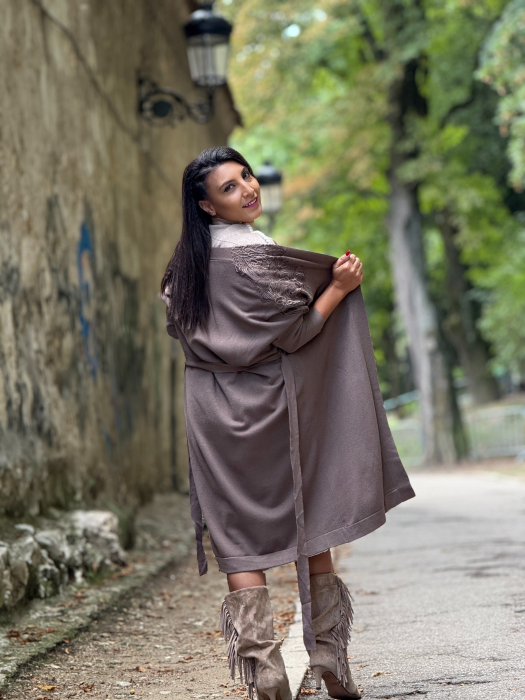 Jacheta desfacuta cu broderie [4]