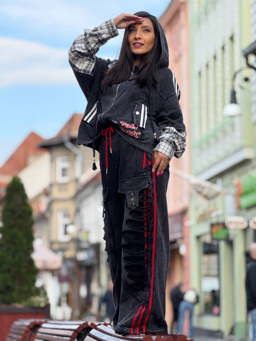 Jacheta Disney cu maneca cu patratele [6]
