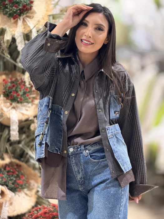 Jacheta in carouri cu insertii din denim si guler din piele ecologica [4]