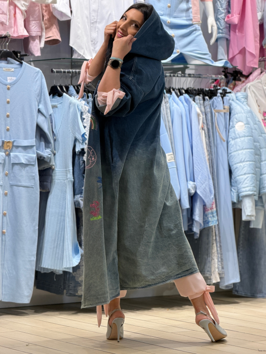 Jacheta lunga cu nasturi si gluga si detalii brodate [3]