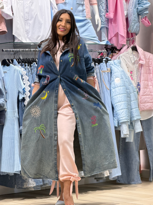 Jacheta lunga cu nasturi si gluga si detalii brodate [6]