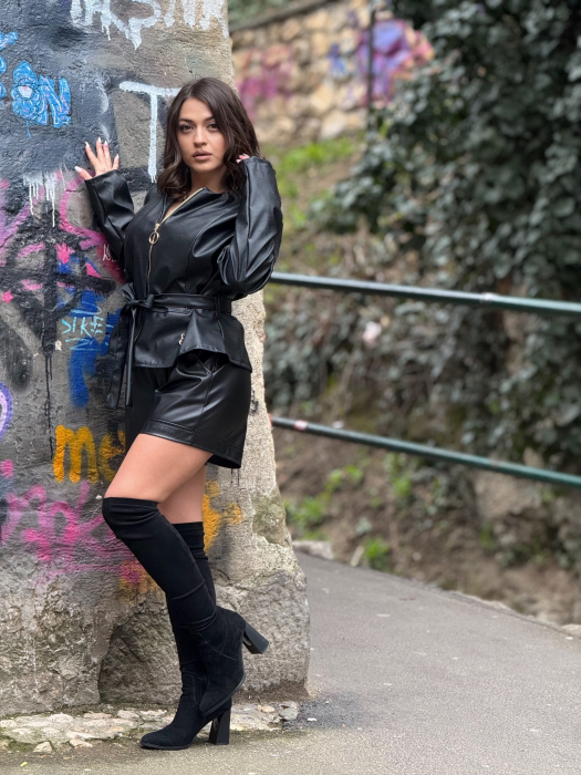 Jacheta neagra cu fermoar si detaliu ursulet [3]