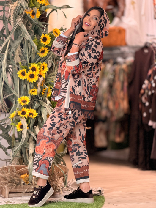 Jacheta scurta cu imprimeu Frida si animal print [5]