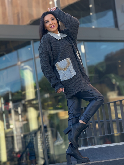 Jacheta tricotata cu buzunare si guler din denim [3]