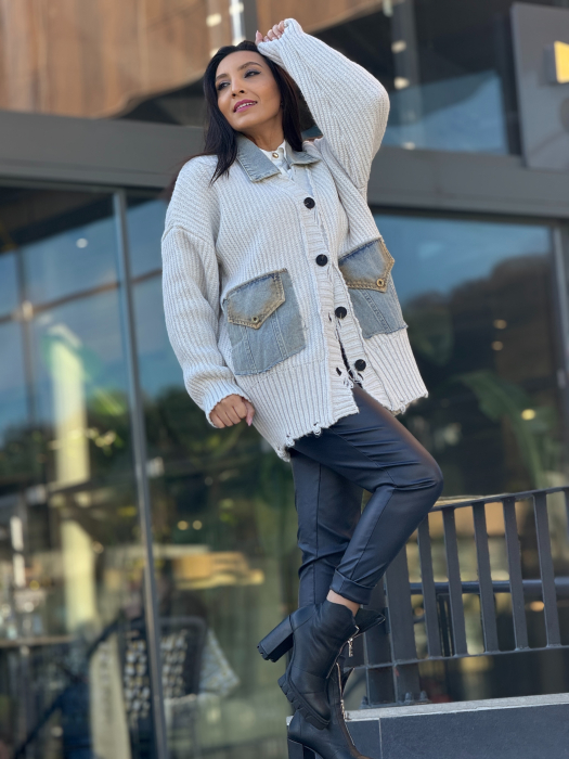 Jacheta tricotata cu buzunare si guler din denim [4]