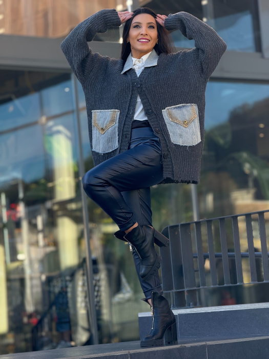 Jacheta tricotata cu buzunare si guler din denim [4]