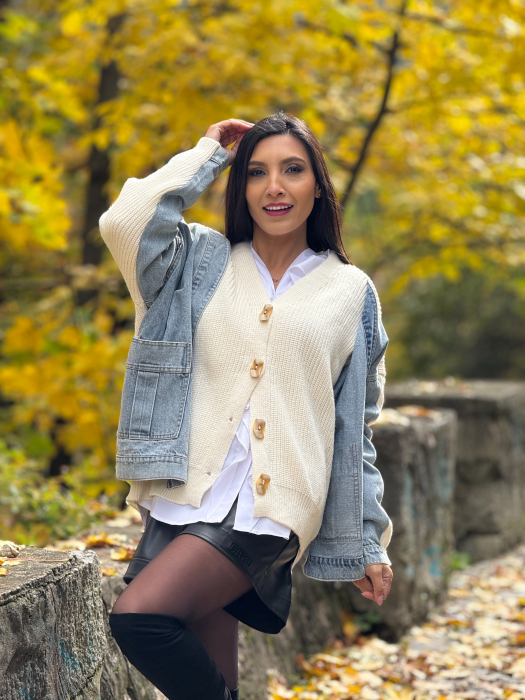 Jacheta tricotata cu nasturi [1]